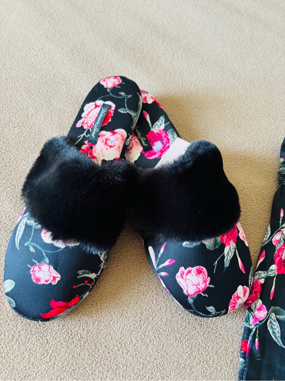 Victoria's Secret Black Floral Faux-Fur Slide Slippers